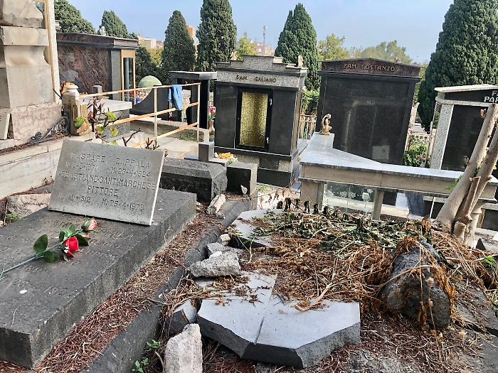 0A993022-8187-4583-82F1-B9F5CDC9E81E