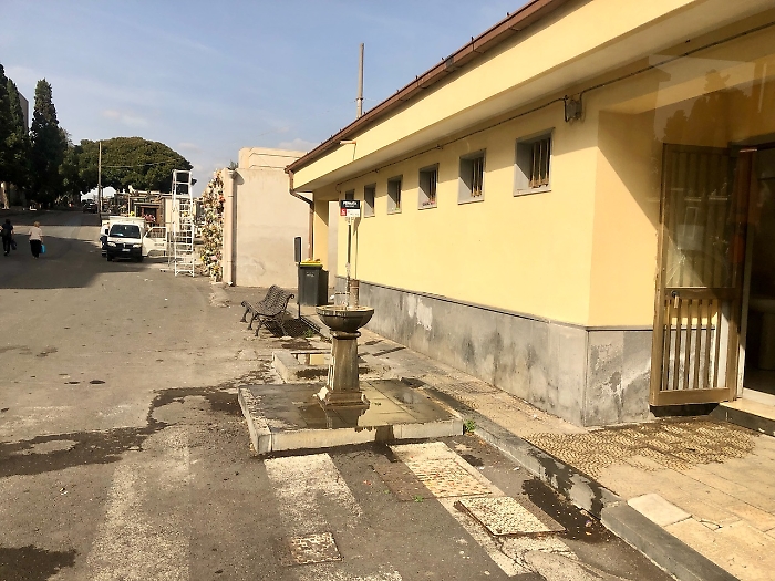 AEB53E29-C112-4FFD-B782-D3551D91E4A1