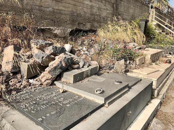 EF752569-51BE-4A9A-95A9-F8FA2375E94F