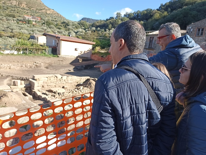 Tripi-Visita-agli-scavi-di-contrada-Piano