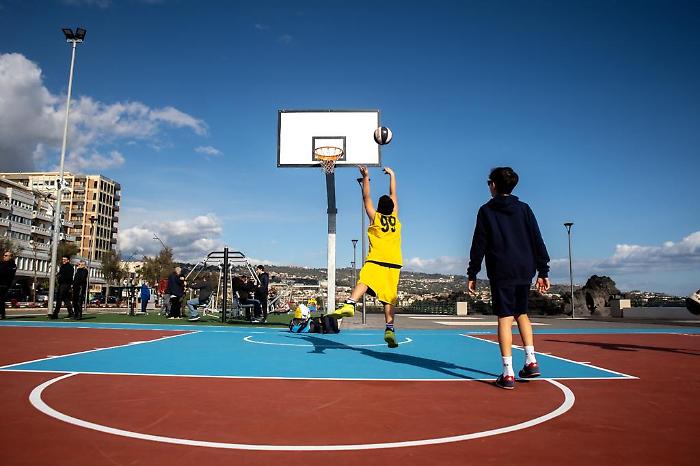 b893df4c-480e-4505-a1ef-6094acc1bb0a