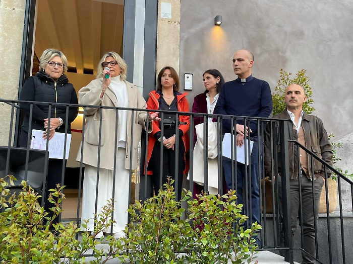 614e21c9-c8aa-403b-9a7d-7ca083442e5d