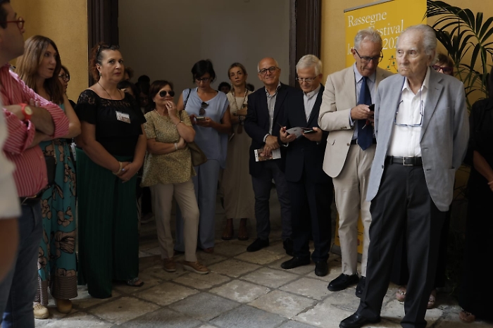 9ababc2b-901e-4095-b9ae-aedc9c8f6dae