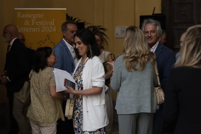 e7404dbd-b74d-4acd-bd72-434676109dfe