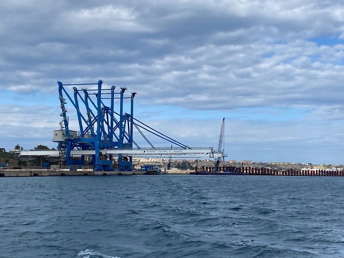 e2c9b813-13f8-4745-bca0-e68510ef030b