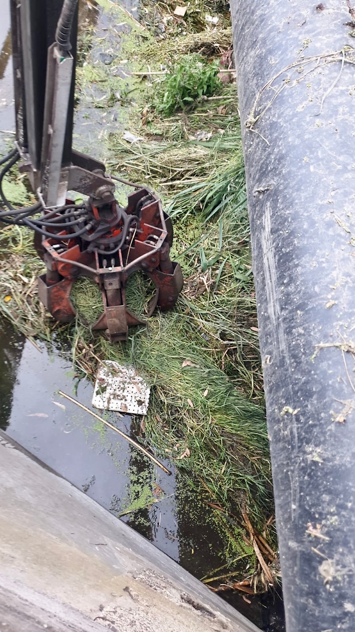 76BD4F9A-0068-41F3-91C8-9820C2E8B19B