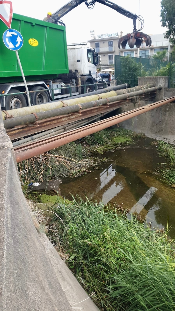 BF50D9B1-021E-4A82-A427-2E006A158BC0