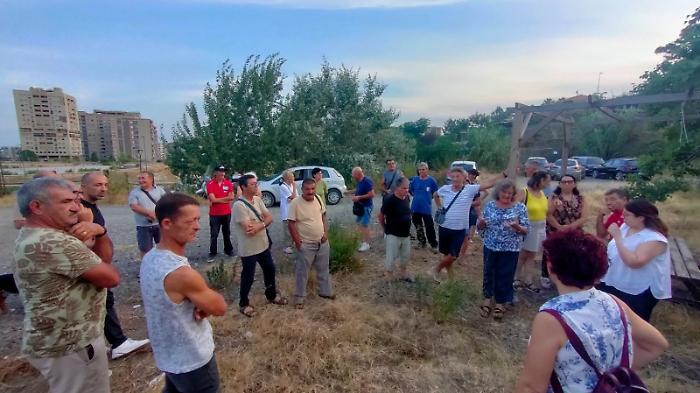 Orti Librino assemblea 6 agosto 03