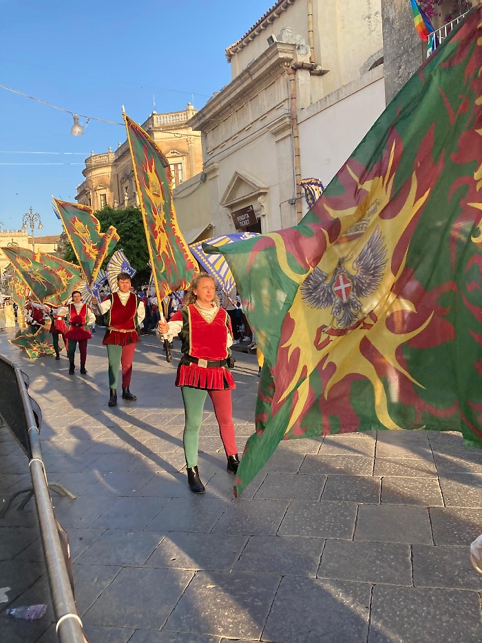 WhatsApp Image 2025-05-18 at 21.46.55 (1)