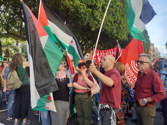 fdf69a75-393a-4fb2-ad82-2356b1574686