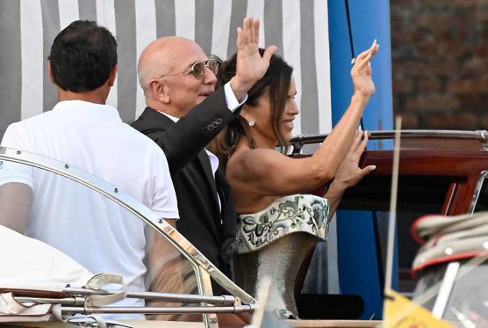 ITALY BEZOS WEDDING