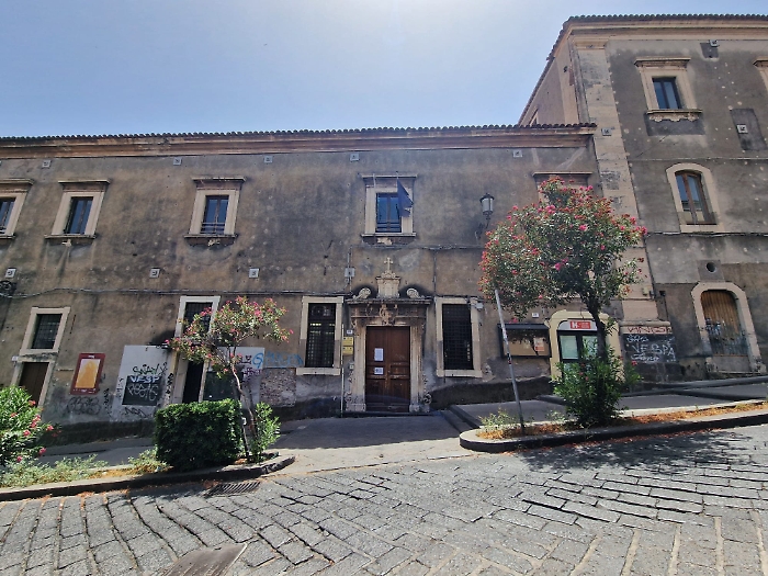 Attivit&agrave; produttive via Sangiuliano esterno