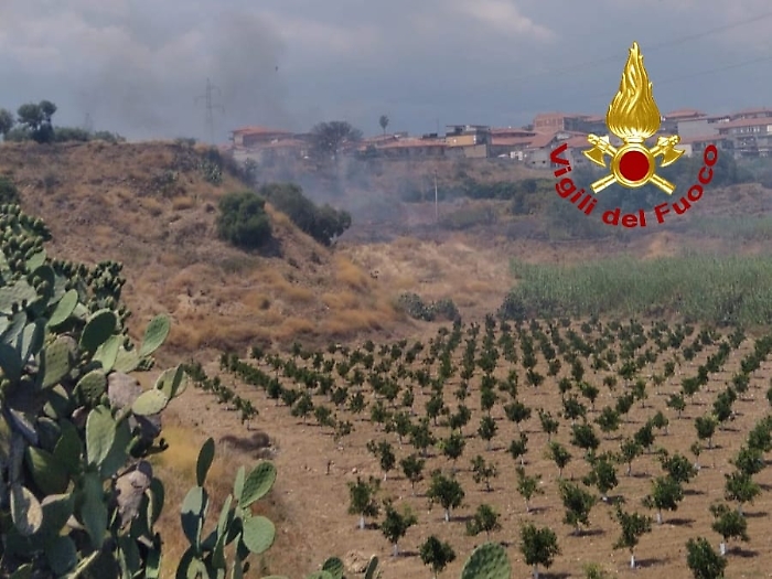 incendio viale biagio pecorino  (2)