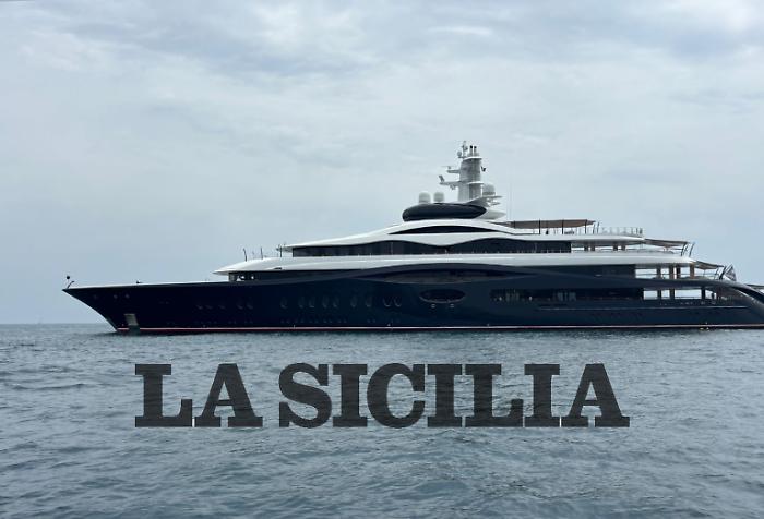 yacht launchpad Zuck