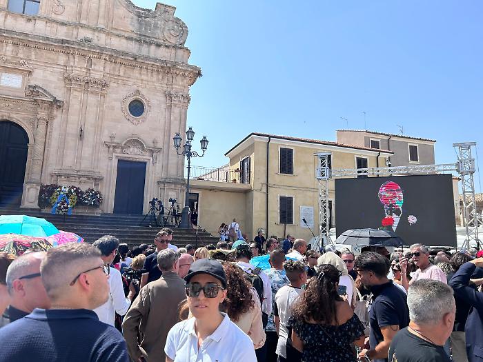 WhatsApp Image 2025-08-20 at 14.53.28 (2)