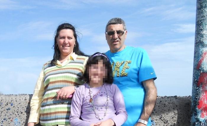 Catenanuova, ai funerali di Loredana un urlo tra la folla: «C'è un paese con te, sorella mia»