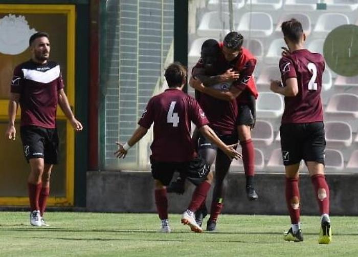 Serie D: l'Acireale vola, vittoria a Messina