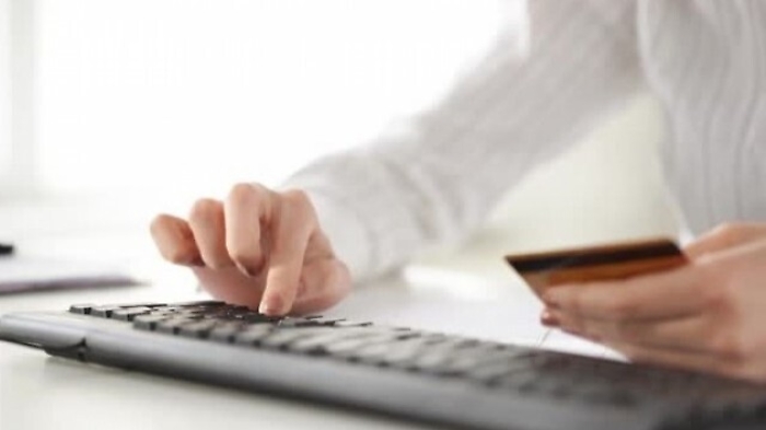 Vittima di truffa romantica denuncia il corteggiatore, ma è troppo tardi