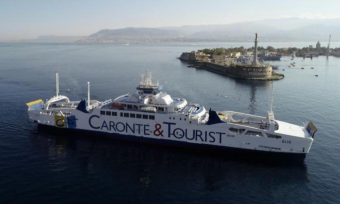 Nuova “burrasca” su Caronte &amp; Tourist: sequestrate 3 navi e 3,5 milioni di contributi indebiti