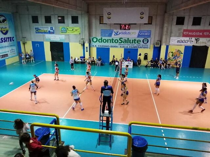 Volley B1 donne: Aragona vince solo al tie break