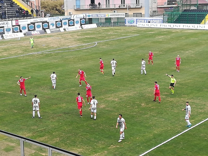 Serie C, Leonzio a picco: vince il Teramo