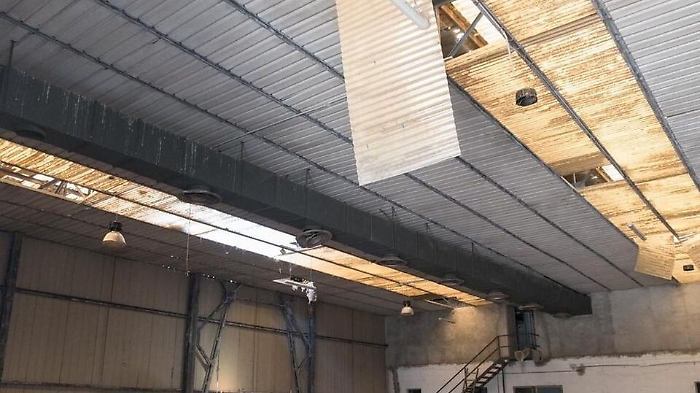 Racalmuto, precipita da tetto capannone: 29enne in gravi condizioni