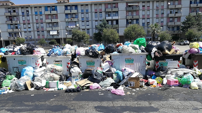 Rifiuti, le 5 gare d'appalto andate deserte: così Catania è condannata all'emergenza