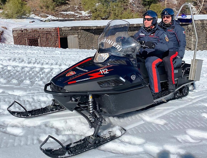 Escursionista colta da attacco di panico sull'Etna salvata dai carabinieri