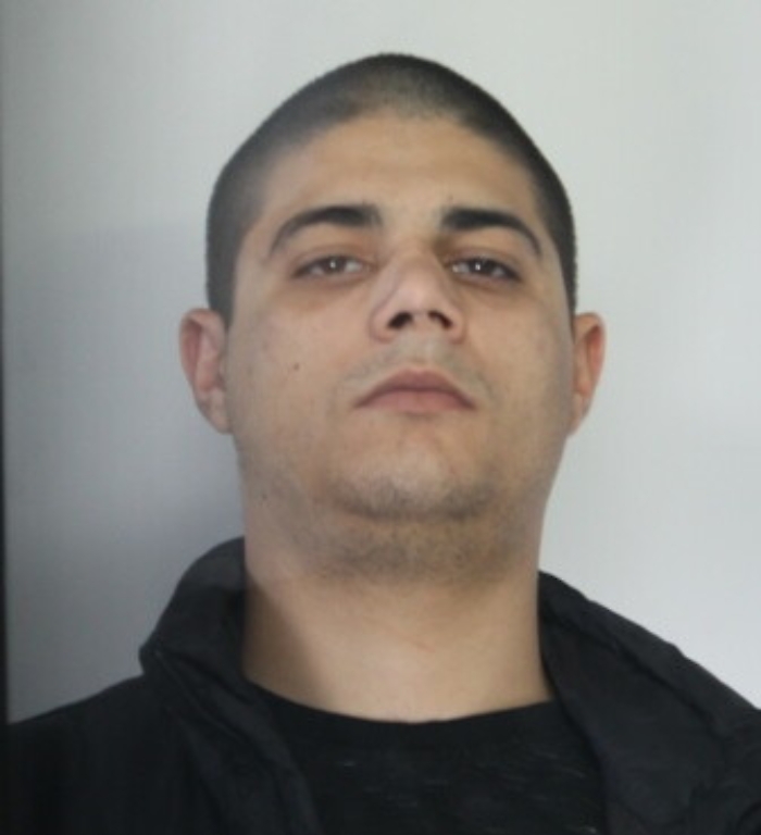 A Librino droga nascosta nelle rampe delle scale: pregiudicato in manette