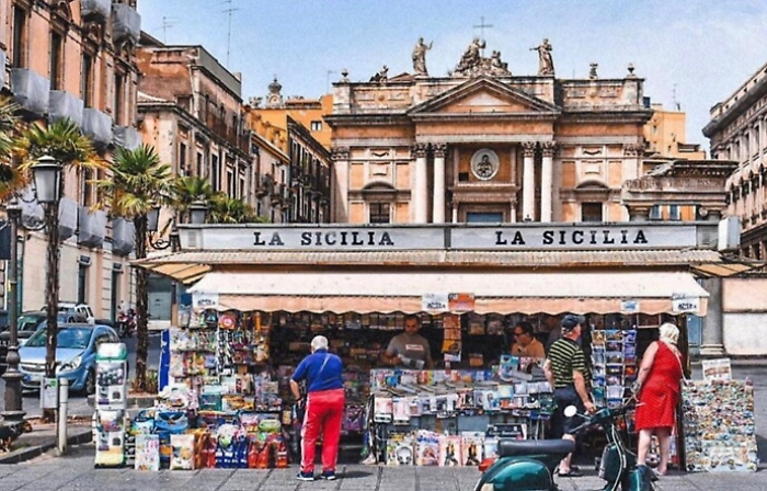 Le edicole e quel profumo di vita e di democrazia da salvare