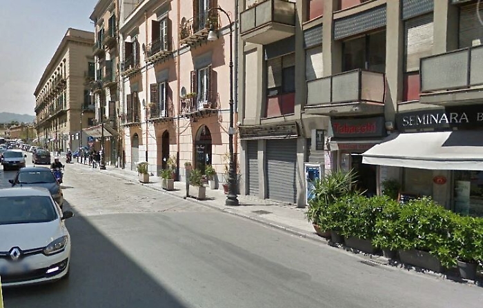 Aggressione razzista nella movida di Palermo
«Via da qui negro di m***a» a un 20enne italiano