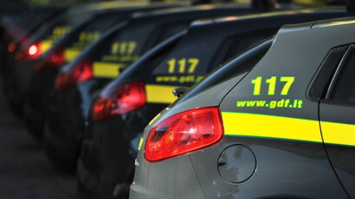 Palermo, 70mila euro sequestrati in negozio gestito da cinesi