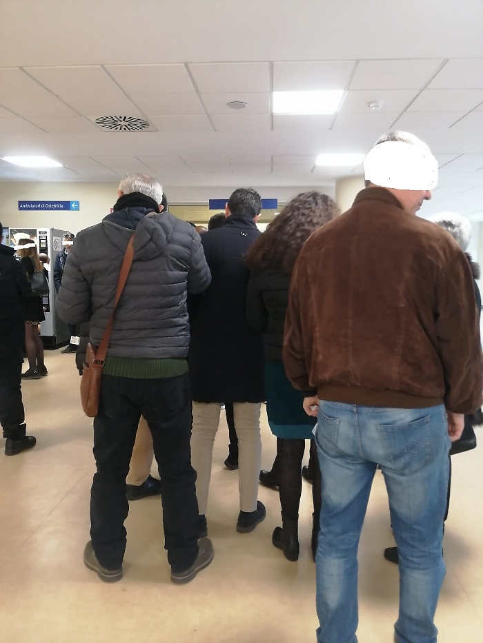 Code all'ufficio ticket del San Marco: "Un solo impiegato non basta"