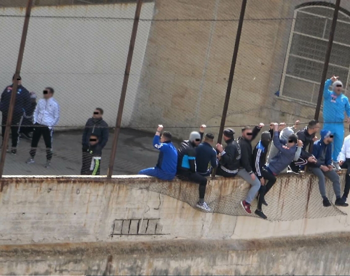 Coronavirus: tensioni anche nelle carceri siciliane, ancora caos al Pagliarelli