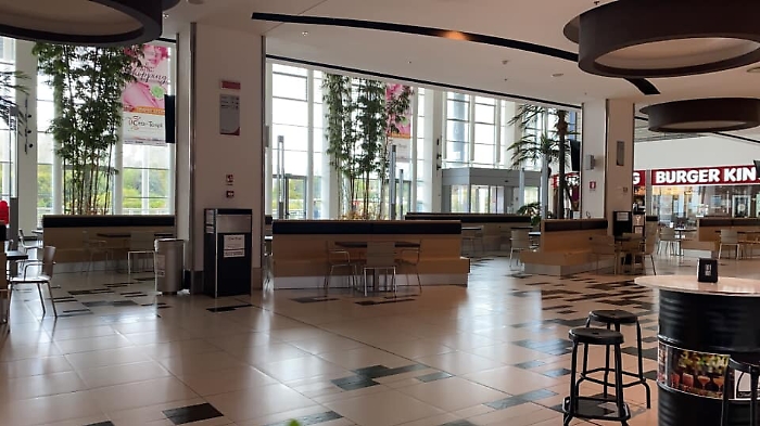 Coronavirus, ecco come di presentava l'area ristorazione oggi al Centro commerciale di Agrigento