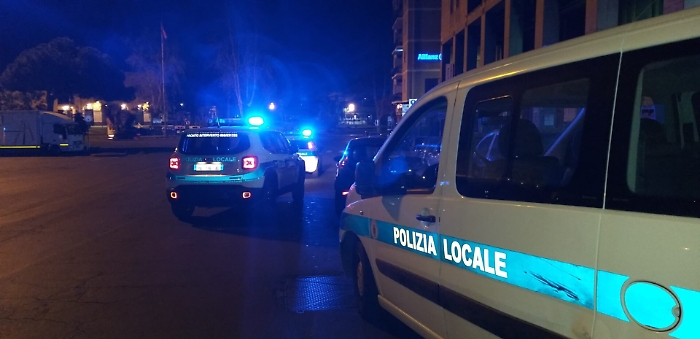 Catania, la polizia municipale chiude 12 locali per violazioni al decreto