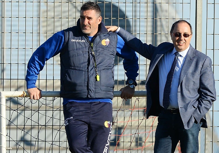 Calcio Catania, anche il presidente si è dimesso: decade il Cda, rivoluzione in vista