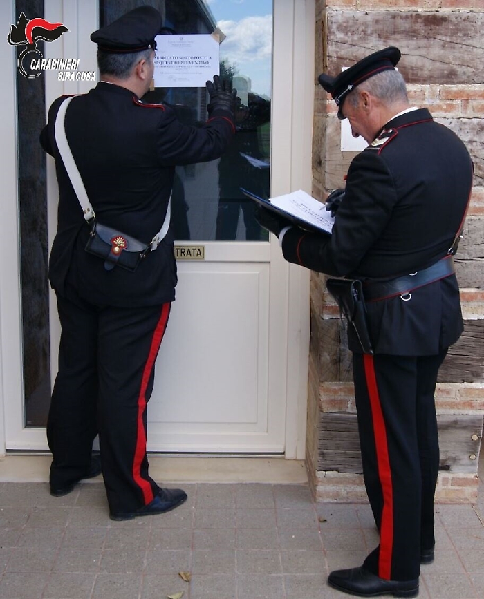 Coronavirus, la palestra aperta nonostante i divieti: 10 denunciati