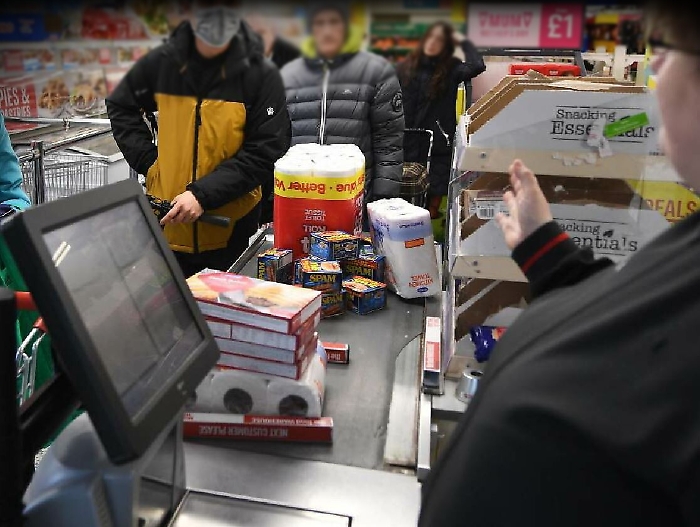 Violazioni al protocollo di sicurezza, in agitazione i dipendenti dei supermercati in Sicilia