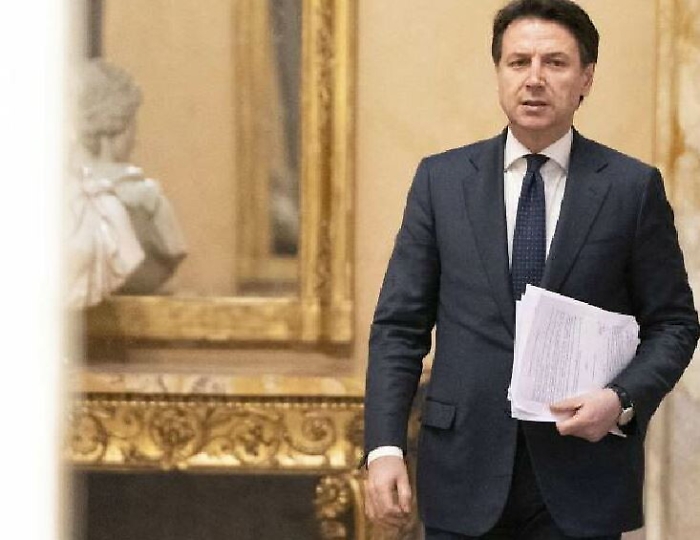 Dalle multe alle chiusure, il nuovo decreto di Conte che mette ordine tra tante regole