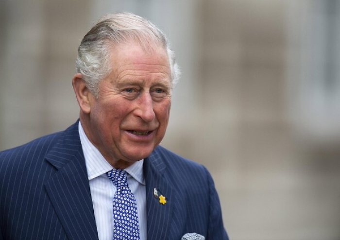 Coronavirus, positivo il Principe Carlo, la Regina Elisabetta sta bene