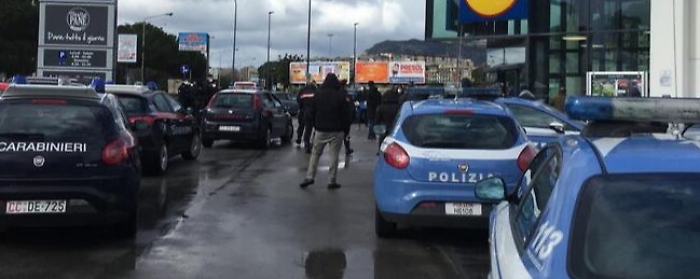 Coronavirus e rabbia sociale, gruppo
su Fb: "Rompiamo tutti i supermercati"