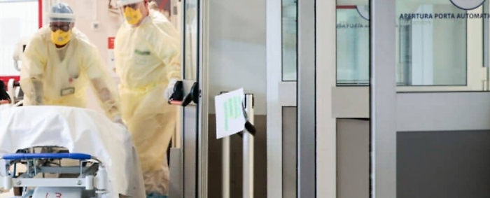 Si aggravano condizioni della donna che era rientrata a Modica con due voli