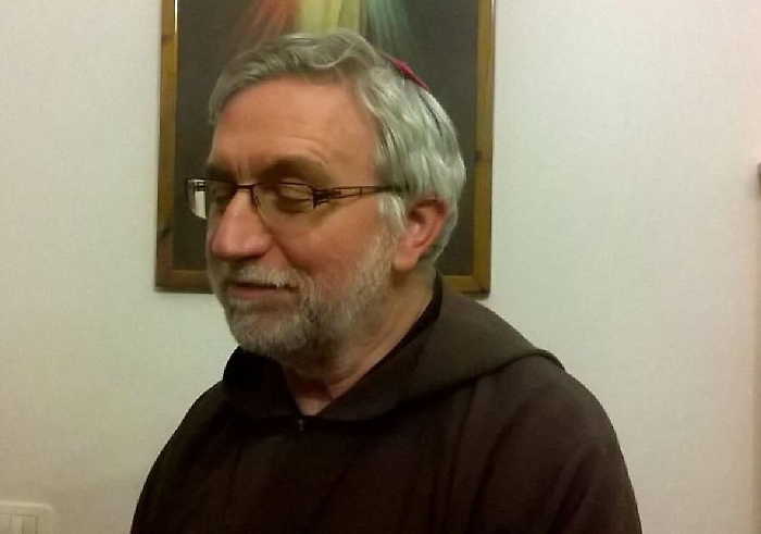 Coronavirus, mons. Peri: &laquo;Io, guarito dal Covid, dico ai negazionisti che sbagliano&raquo;