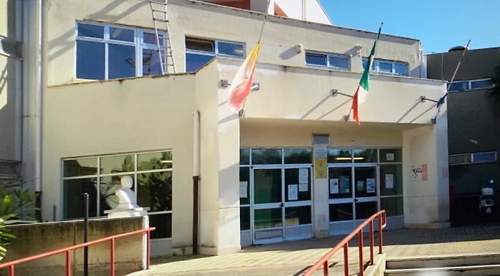 Coronavirus, Conad ha donato 700 uova di Pasqua e colombe pasquali agli alunni della scuola Falcone allo Zen di Palermo