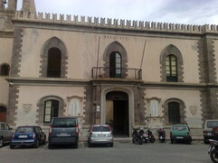 Coronavirus, Consiglio Comunale si riunisce in Municipio a Lipari: primo caso in Italia