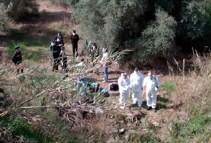 Un giallo l'omicidio della donna trovata morta nelle campagne di Bagheria