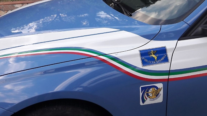 Trasportavano latticini altri alimenti freschi con la cella frigo spenta