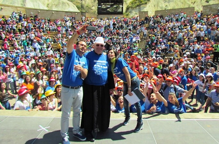 Coronavirus, saltato il Giovaninfesta, il Cardinale incontra ugualmente i ragazzi