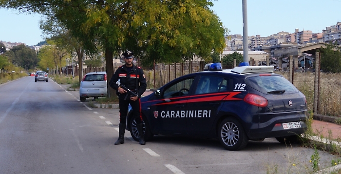 Caltanissetta, due arresti per droga:
presunti spacciatori lungo la Ss 640